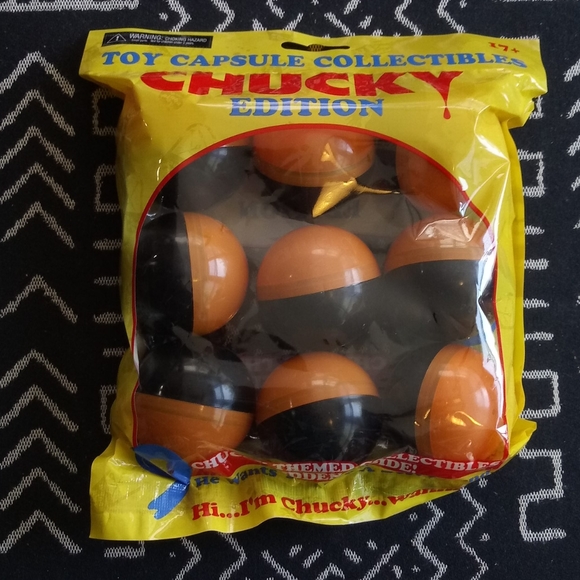 NECA Chucky Edition Toy Capsule Collectables